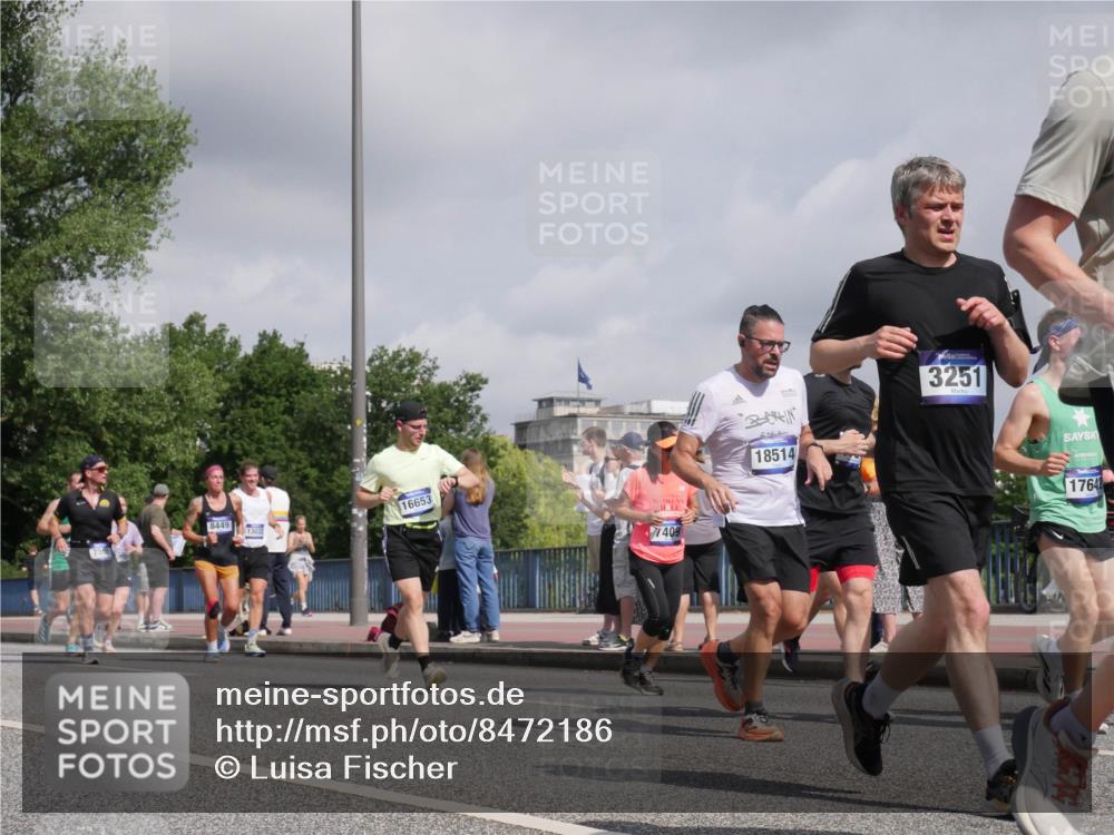 29.06.2025 - hella hamburg halbmarathon Luisa Fischer http://msf.ph/oto/8472186 29.06.2025 10:01:01 Kennedybrücke 8449, 13033, 16653, 7409, 18514, 3251, 17642, 2070, 2711, 3251, 5093, 5894, 6164, 6897, 7065, 7409, 7509, 7896, 8449, 8508, 8590, 9057, 9656 meine-sportfotos.de