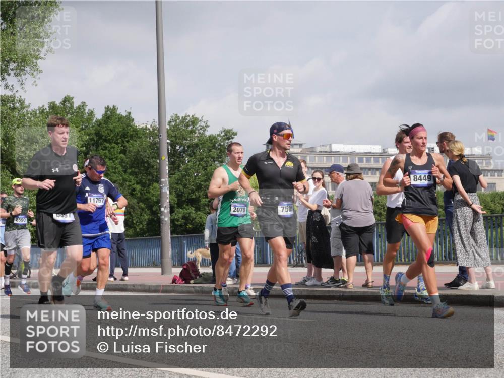 29.06.2025 - hella hamburg halbmarathon Luisa Fischer http://msf.ph/oto/8472292 29.06.2025 10:01:03 Kennedybrücke 8590, 0097, 11757, 2070, 7509, 8449, 2070, 2417, 2711, 3114, 3251, 4903, 5775, 5894, 6164, 6580, 6897, 7065, 7409, 7509, 7896, 8449, 8590, 9012, 9057, 9562 meine-sportfotos.de