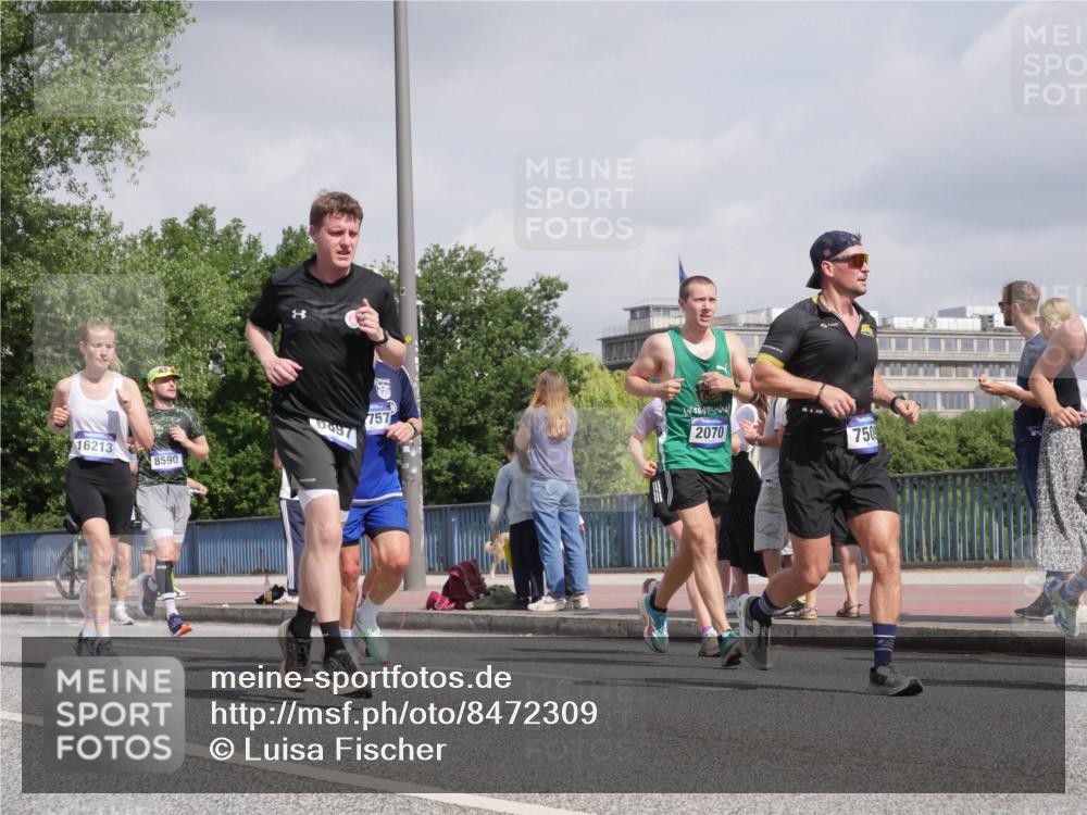 29.06.2025 - hella hamburg halbmarathon Luisa Fischer http://msf.ph/oto/8472309 29.06.2025 10:01:04 Kennedybrücke 16213, 8590, 6697, 757, 2070, 750, 1815, 2070, 2417, 2711, 3114, 4903, 5775, 5894, 6164, 6580, 6897, 7065, 7409, 7509, 7896, 8449, 8590, 9012, 9562 meine-sportfotos.de