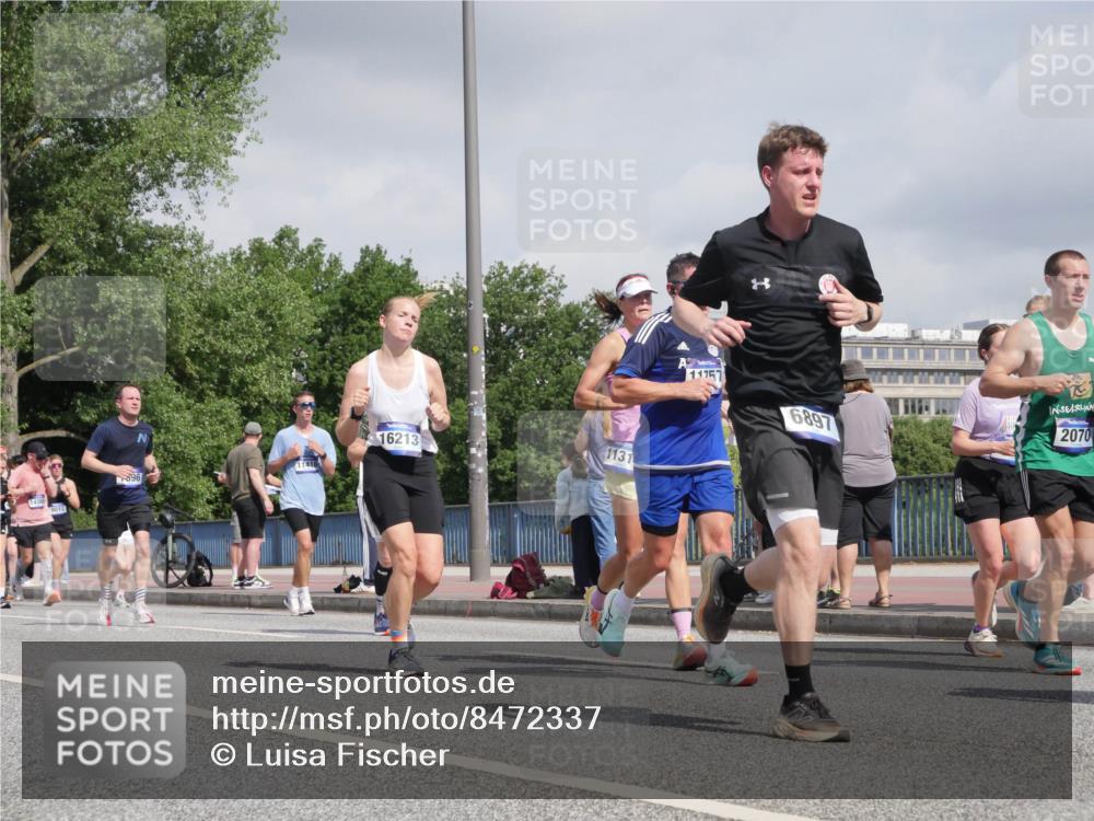 29.06.2025 - hella hamburg halbmarathon Luisa Fischer http://msf.ph/oto/8472337 29.06.2025 10:01:05 Kennedybrücke 1436, 16213, 11416, 1131, 96, 9012, 11757, 6897, 2070, 1815, 2070, 2417, 2711, 3114, 4903, 5378, 5775, 5894, 6580, 6897, 7065, 7409, 7509, 7896, 8311, 8449, 8590, 9012, 9562 meine-sportfotos.de