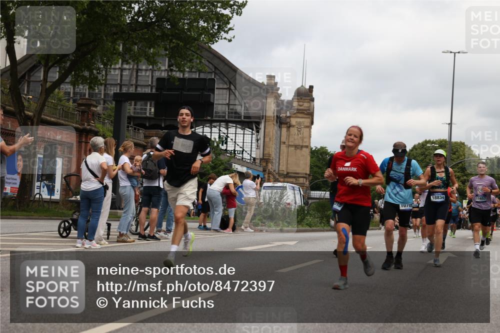 29.06.2025 - hella hamburg halbmarathon Yannick Fuchs http://msf.ph/oto/8472397 29.06.2025 10:57:44 20KM 1184, 1254, 1316, 1334, 1464, 1940, 2685, 4328, 5305, 5384, 7243, 7290, 7333, 8561, 9191, 9439, 10705, 10766, 10866, 11149, 11527, 11657, 11771, 12315, 12316, 12513, 12662, 13171, 13841, 14135, 14313, 14493, 15093, 15532, 15550, 15897, 16424, 16426, 16639, 16995, 17061, 17071, 17437, 17730, 17894, 18122, 18717 meine-sportfotos.de