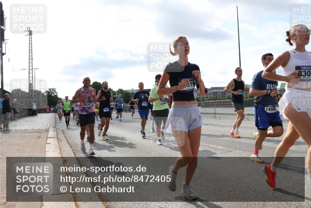 29.06.2025 - hella hamburg halbmarathon Lena Gebhardt http://msf.ph/oto/8472405 29.06.2025 09:55:39 Lombardsbrücke 9934, 163, 13894, 1691, 319, 830, 14594, 1120, 1143, 1151, 1216, 1267, 1461, 1630, 1683, 1696, 1706, 1884, 1976, 2207, 2274, 2284, 2287, 2411, 2706, 2708, 2718, 2884, 3087, 3213, 3399, 3435, 3654, 3692, 3747, 3945, 3985, 4033, 4088, 4093, 4127, 4189, 4324, 4345, 4346, 4601, 4847, 4890, 4938, 5102, 5421, 5459, 5708, 5915, 6009, 6054, 6158, 6421, 6481, 6532, 6662, 6691, 6836, 6938, 6994, 7052, 7056, 7100, 7224, 7269, 7312, 8693, 8889 meine-sportfotos.de