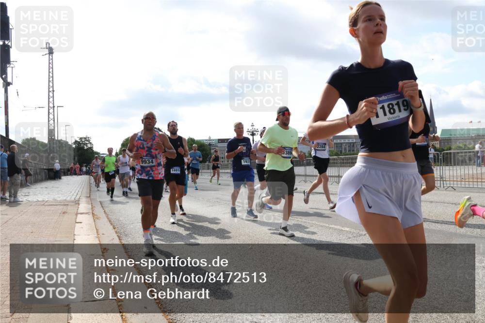 29.06.2025 - hella hamburg halbmarathon Lena Gebhardt http://msf.ph/oto/8472513 29.06.2025 09:55:40 Lombardsbrücke 3894, 9934, 1630, 1691, 2284, 1819, 88888, 1120, 1143, 1151, 1216, 1267, 1461, 1630, 1683, 1696, 1706, 1884, 1976, 2207, 2274, 2284, 2287, 2411, 2706, 2708, 2718, 2884, 3087, 3213, 3399, 3435, 3543, 3654, 3692, 3747, 3945, 3985, 4033, 4088, 4093, 4127, 4189, 4324, 4345, 4346, 4601, 4847, 4890, 4938, 5102, 5421, 5459, 5708, 5915, 6009, 6054, 6158, 6421, 6481, 6532, 6662, 6691, 6836, 6938, 6994, 7052, 7056, 7100, 7224, 7269, 7312, 8693, 8889 meine-sportfotos.de