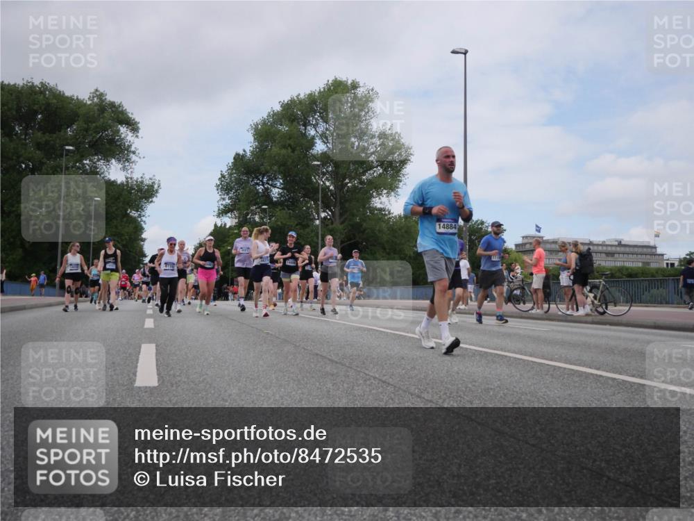 29.06.2025 - hella hamburg halbmarathon Luisa Fischer http://msf.ph/oto/8472535 29.06.2025 11:16:04 Kennedybrücke 6186, 14501, 4487, 4881, 14884, 1021, 2732, 3713, 3775, 3776, 4750, 4881, 6186, 8242, 9587, 10178, 10244, 10254, 10370, 10690 meine-sportfotos.de