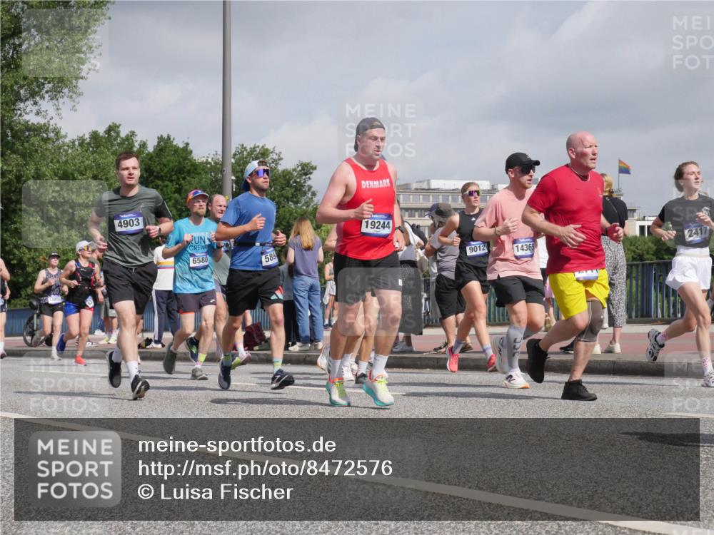 29.06.2025 - hella hamburg halbmarathon Luisa Fischer http://msf.ph/oto/8472576 29.06.2025 10:01:11 Kennedybrücke 4903, 761, 19244, 6580, 589, 9012, 14365, 2417, 1815, 2029, 2417, 2711, 3041, 3114, 4903, 5305, 5378, 5775, 5894, 6272, 6580, 6754, 7856, 7896, 8311, 8590, 8825, 9012, 9562 meine-sportfotos.de