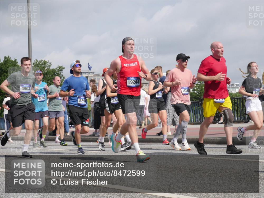 29.06.2025 - hella hamburg halbmarathon Luisa Fischer http://msf.ph/oto/8472599 29.06.2025 10:01:11 Kennedybrücke 4903, 6580, 5894, 5775, 19244, 14365, 9012, 241, 1815, 2029, 2417, 2711, 3041, 3114, 4903, 5305, 5378, 5775, 5894, 6272, 6580, 6754, 7856, 7896, 8311, 8590, 8825, 9012, 9562 meine-sportfotos.de