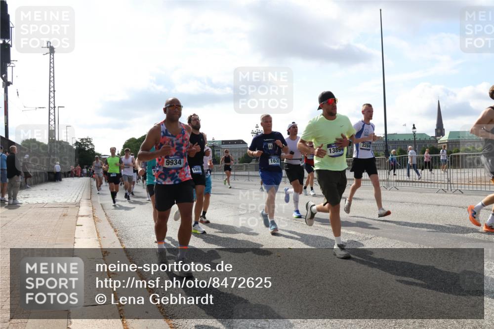 29.06.2025 - hella hamburg halbmarathon Lena Gebhardt http://msf.ph/oto/8472625 29.06.2025 09:55:40 Lombardsbrücke 2284, 13894, 9934, 1630, 1691, 1120, 1143, 1151, 1216, 1267, 1461, 1630, 1683, 1696, 1706, 1884, 1976, 2207, 2274, 2284, 2287, 2411, 2706, 2708, 2718, 2884, 3087, 3213, 3399, 3435, 3543, 3654, 3692, 3747, 3945, 3985, 4033, 4088, 4093, 4127, 4189, 4324, 4345, 4346, 4601, 4847, 4890, 4938, 5102, 5421, 5459, 5708, 5915, 6009, 6054, 6158, 6421, 6481, 6532, 6662, 6691, 6836, 6938, 6994, 7052, 7056, 7100, 7224, 7269, 7312, 8693, 8889 meine-sportfotos.de
