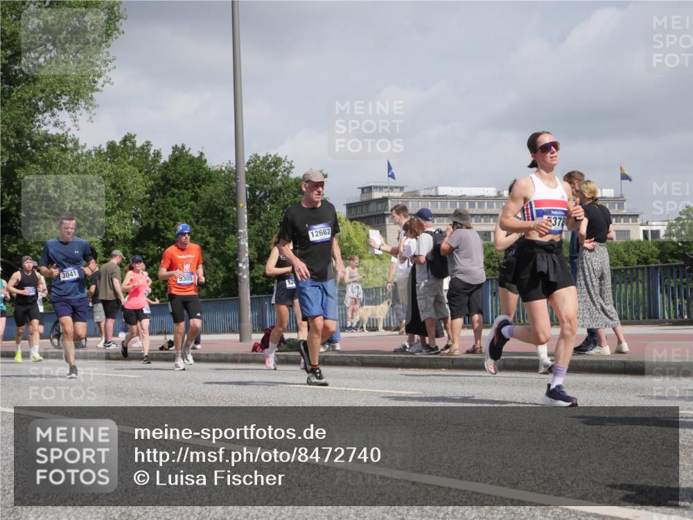 29.06.2025 - hella hamburg halbmarathon Luisa Fischer http://msf.ph/oto/8472740 29.06.2025 10:01:15 Kennedybrücke 25, 3041, 9305, 12662, 378, 1034, 1815, 2029, 2417, 3041, 3114, 3819, 4903, 5259, 5305, 5378, 5775, 6272, 6580, 6754, 7856, 8311, 8825, 9012, 9562, 10084 meine-sportfotos.de