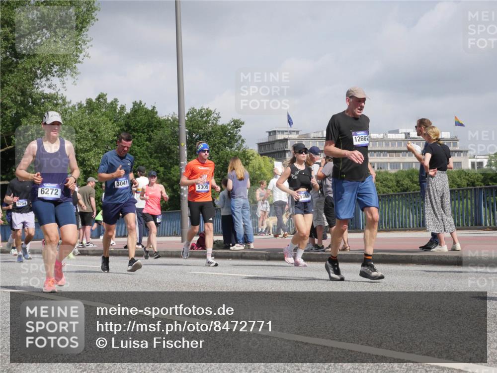 29.06.2025 - hella hamburg halbmarathon Luisa Fischer http://msf.ph/oto/8472771 29.06.2025 10:01:16 Kennedybrücke 6754, 6272, 3041, 5305, 3691, 12662, 1034, 1815, 2029, 3041, 3114, 3819, 5259, 5305, 5378, 5721, 6272, 6754, 7856, 8311, 8825, 9012, 9562, 10084 meine-sportfotos.de