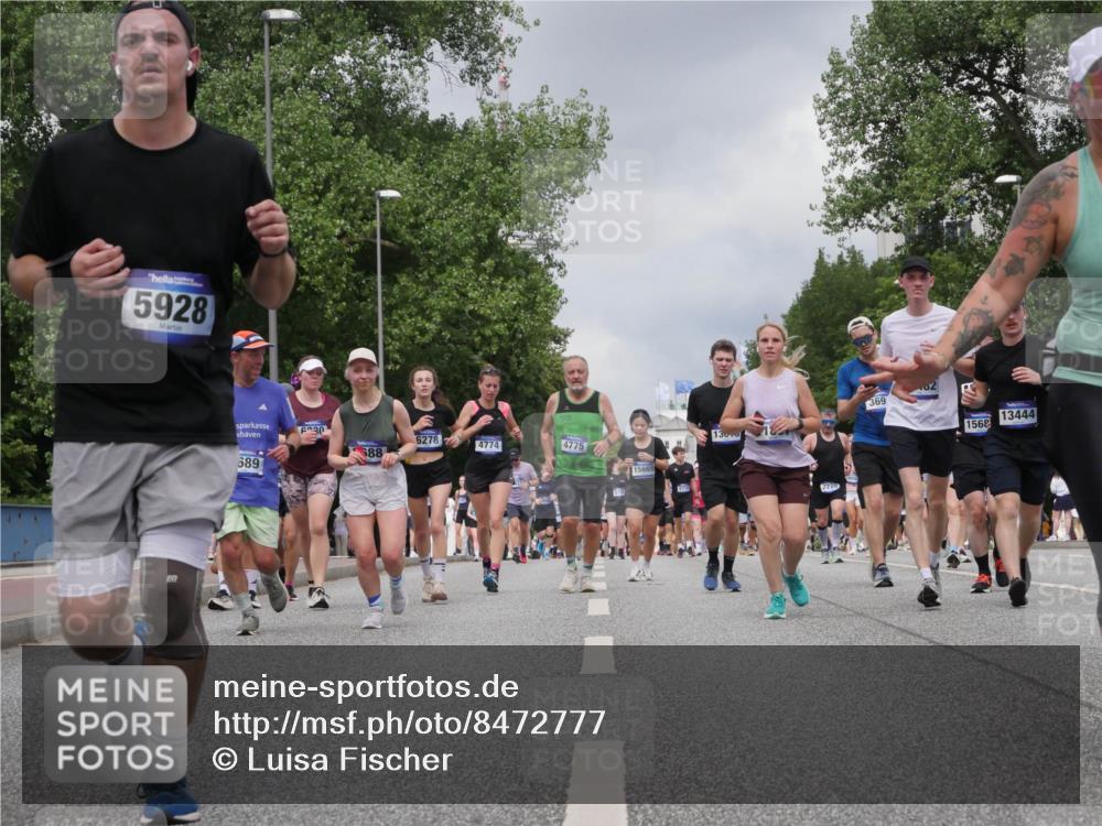 29.06.2025 - hella hamburg halbmarathon Luisa Fischer http://msf.ph/oto/8472777 29.06.2025 10:44:48 Kennedybrücke 5928, 689, 6230, 6278, 4774, 4775, 688, 6721, 15669, 1300, 2229, 369, 1568, 13444, 2805, 3344, 4774, 5688, 5928, 9009 meine-sportfotos.de