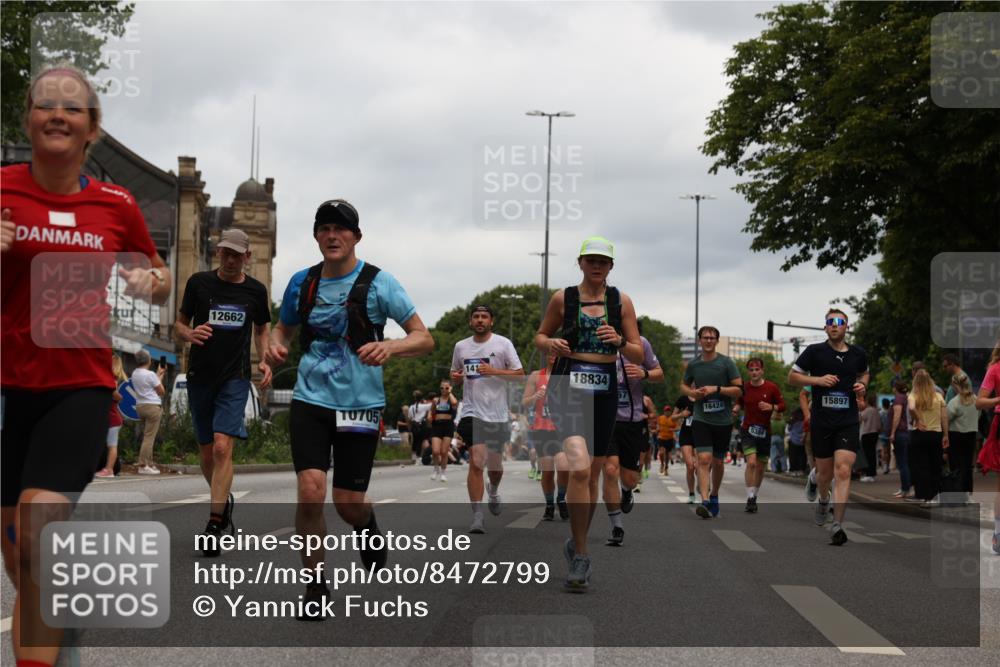 29.06.2025 - hella hamburg halbmarathon Yannick Fuchs http://msf.ph/oto/8472799 29.06.2025 10:57:46 20KM 1254, 1316, 1334, 1464, 1940, 2685, 4328, 5305, 5384, 7290, 8561, 9191, 9439, 10705, 10766, 11149, 11527, 11657, 11771, 12315, 12316, 12662, 13171, 13841, 14135, 14493, 15093, 15532, 15897, 16424, 16426, 16639, 16995, 17061, 17071, 17437, 17685, 17686, 17730, 17894, 18122, 18581, 18717 meine-sportfotos.de