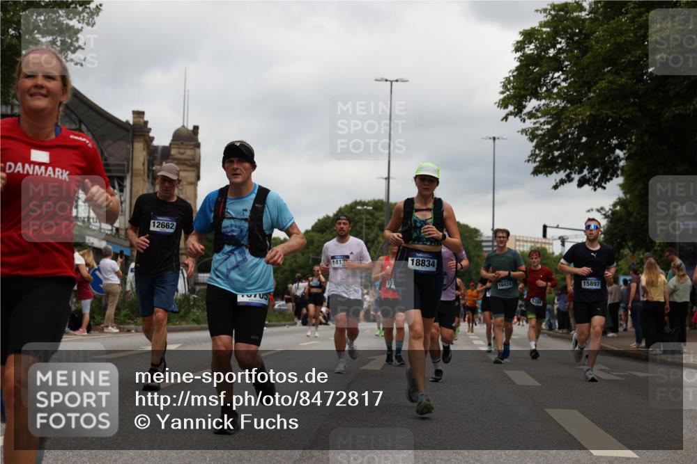 29.06.2025 - hella hamburg halbmarathon Yannick Fuchs http://msf.ph/oto/8472817 29.06.2025 10:57:46 20KM 1254, 1316, 1334, 1464, 1940, 2685, 4328, 5305, 5384, 7290, 8561, 9191, 9439, 10705, 10766, 11149, 11527, 11657, 11771, 12315, 12316, 12662, 13171, 13841, 14135, 14493, 15093, 15532, 15897, 16424, 16426, 16639, 16995, 17061, 17071, 17437, 17685, 17686, 17730, 17894, 18122, 18581, 18717 meine-sportfotos.de