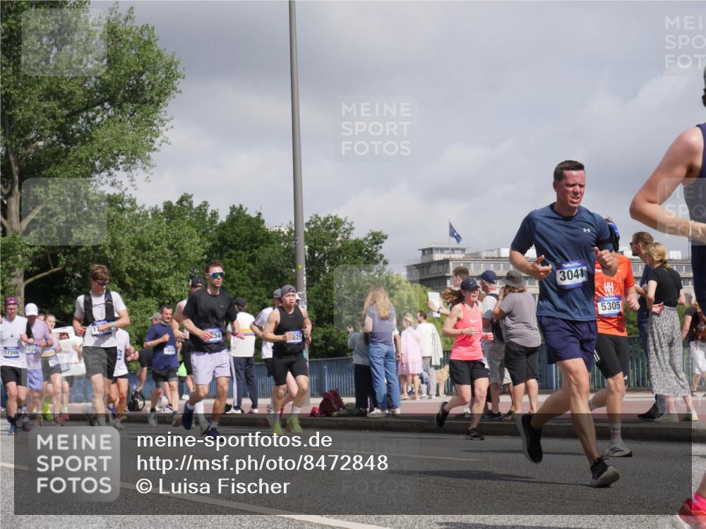 29.06.2025 - hella hamburg halbmarathon Luisa Fischer http://msf.ph/oto/8472848 29.06.2025 10:01:18 Kennedybrücke 17348, 1034, 17, 1855, 254, 825, 3041, 5305, 1034, 1285, 2029, 2034, 3041, 3819, 5259, 5305, 5378, 5721, 6272, 6754, 7856, 8311, 8825, 10084 meine-sportfotos.de
