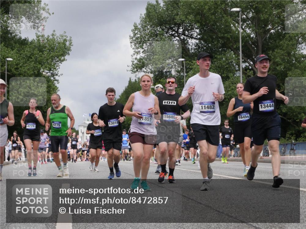 29.06.2025 - hella hamburg halbmarathon Luisa Fischer http://msf.ph/oto/8472857 29.06.2025 10:44:50 Kennedybrücke 4774, 4775, 15669, 13018, 1851, 15685, 11482, 16454, 13444, 2229, 2805, 3694, 4774, 5688, 5928, 7821, 8293, 9009, 9370 meine-sportfotos.de