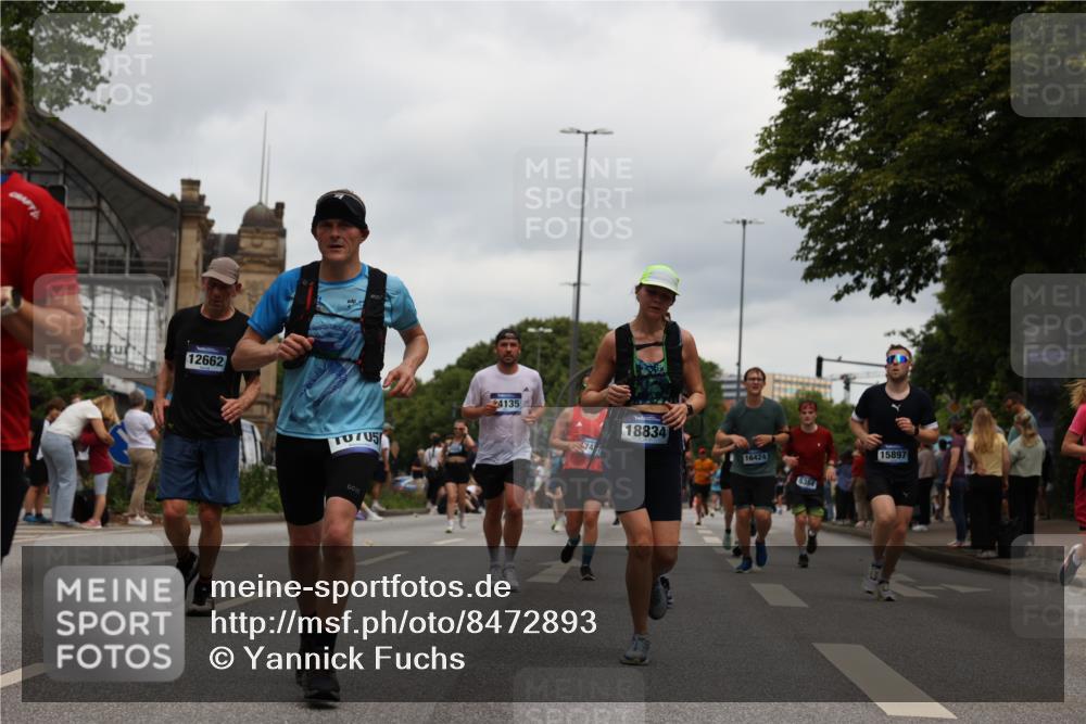 29.06.2025 - hella hamburg halbmarathon Yannick Fuchs http://msf.ph/oto/8472893 29.06.2025 10:57:46 20KM 1254, 1316, 1334, 1464, 1940, 2685, 4328, 5305, 5384, 7290, 8561, 9191, 9439, 10705, 10766, 11149, 11527, 11657, 11771, 12315, 12316, 12662, 13171, 13841, 14135, 14493, 15093, 15532, 15897, 16424, 16426, 16639, 16995, 17061, 17071, 17437, 17685, 17686, 17730, 17894, 18122, 18581, 18717 meine-sportfotos.de