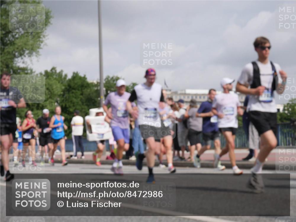 29.06.2025 - hella hamburg halbmarathon Luisa Fischer http://msf.ph/oto/8472986 29.06.2025 10:01:21 Kennedybrücke 1034, 1285, 2029, 2034, 2656, 2883, 3041, 3819, 3859, 5077, 5259, 5305, 5721, 6433, 6754, 6877, 7369, 7732, 7856, 8393, 8825, 9770, 10084 meine-sportfotos.de