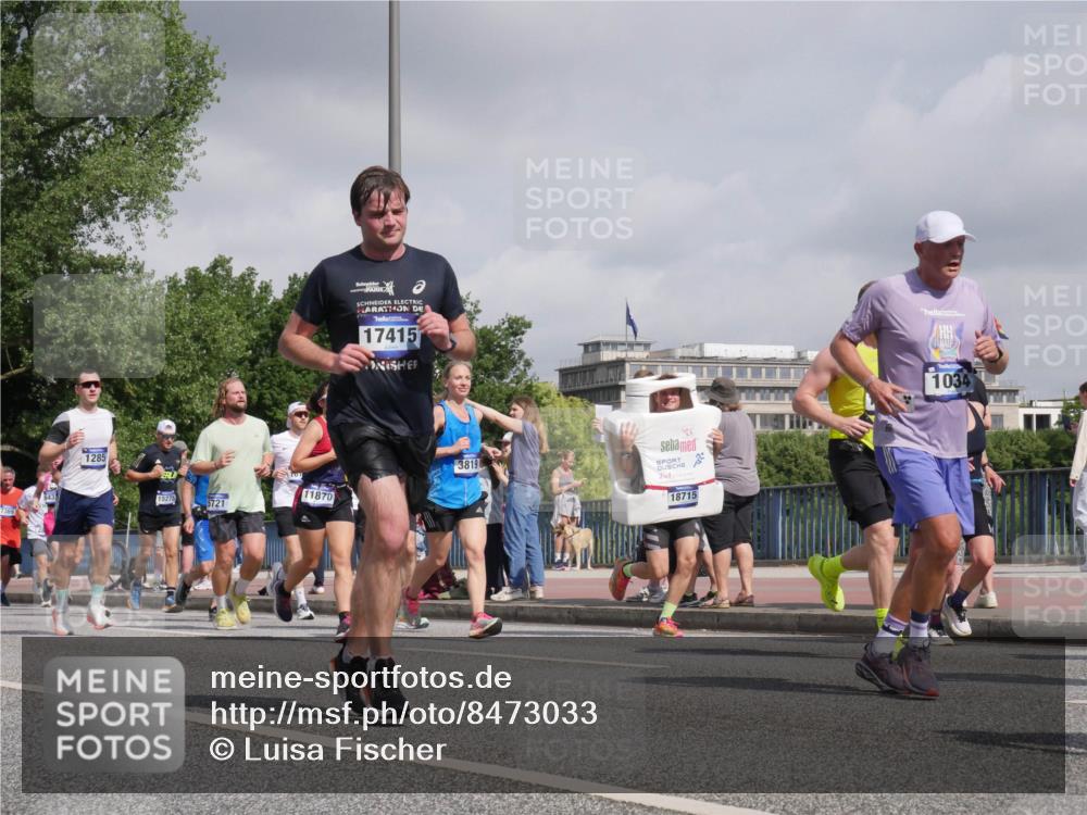 29.06.2025 - hella hamburg halbmarathon Luisa Fischer http://msf.ph/oto/8473033 29.06.2025 10:01:23 Kennedybrücke 7369, 1285, 15275, 5721, 17415, 11870, 3819, 2, 1, 18715, 1034, 1034, 1285, 1727, 2029, 2034, 2518, 2656, 2883, 3819, 3859, 5077, 5259, 5305, 5721, 6433, 6754, 6877, 7369, 7732, 7856, 8393, 8825, 9770, 10084 meine-sportfotos.de