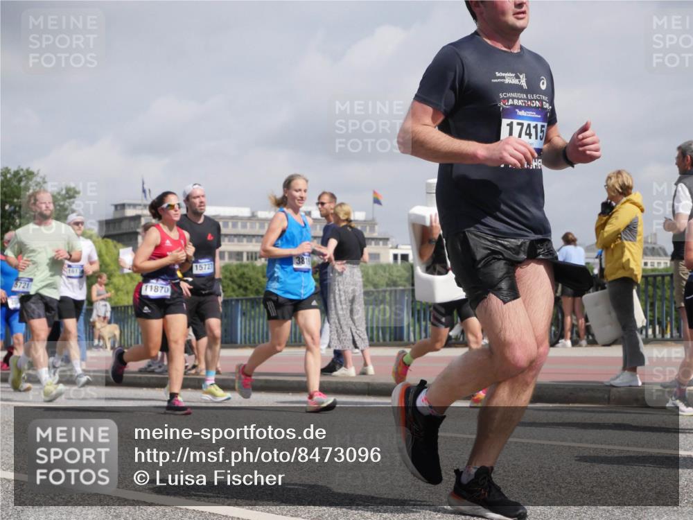 29.06.2025 - hella hamburg halbmarathon Luisa Fischer http://msf.ph/oto/8473096 29.06.2025 10:01:24 Kennedybrücke 5721, 1617, 11870, 15727, 17415, 1034, 1285, 1727, 2034, 2518, 2656, 2883, 3819, 3859, 4167, 5077, 5259, 5721, 6433, 6754, 6877, 7369, 7732, 7856, 8393, 8825, 9770, 10084 meine-sportfotos.de
