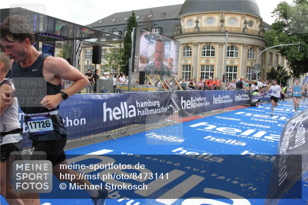 29.06.2025 - hella hamburg halbmarathon Michael Strokosch http://msf.ph/oto/8473141 29.06.2025 10:37:20 Ziel 4860, 5003, 10190, 12900, 13854, 14387, 14459, 15178, 17137, 17726, 18824 meine-sportfotos.de