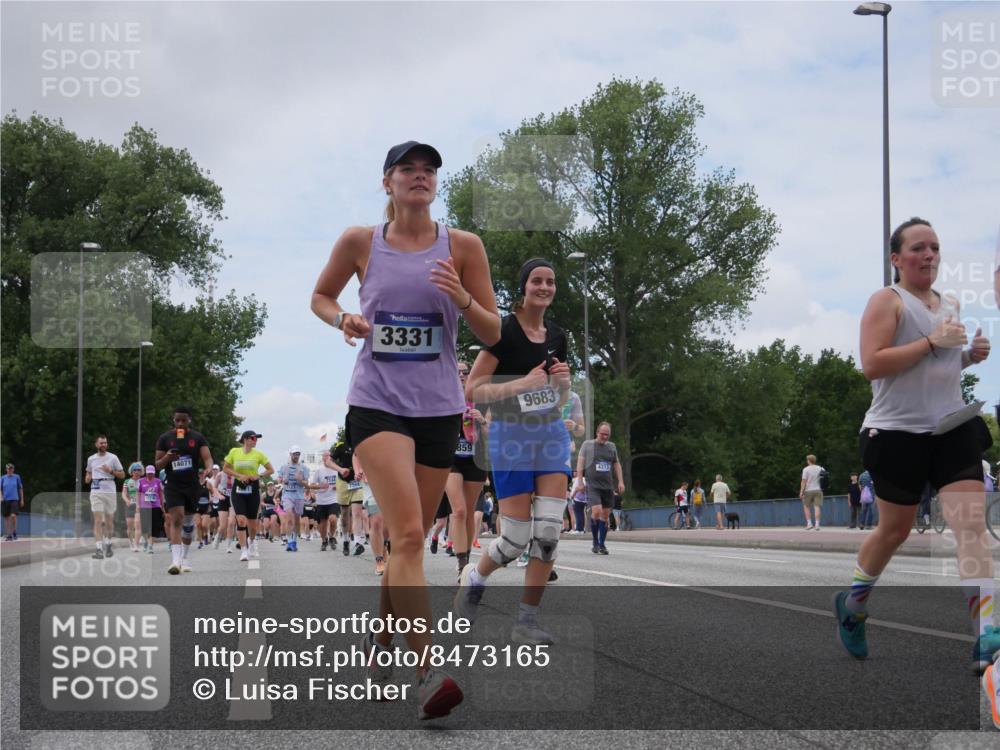 29.06.2025 - hella hamburg halbmarathon Luisa Fischer http://msf.ph/oto/8473165 29.06.2025 11:16:46 Kennedybrücke 157, 14071, 1, 3331, 859, 9683, 4313, 2857, 3331, 3512, 4004, 4011, 4045, 4681, 4730, 5130, 5843, 7123, 7406, 7428, 7568, 7574, 8858, 8859, 8961, 9683 meine-sportfotos.de