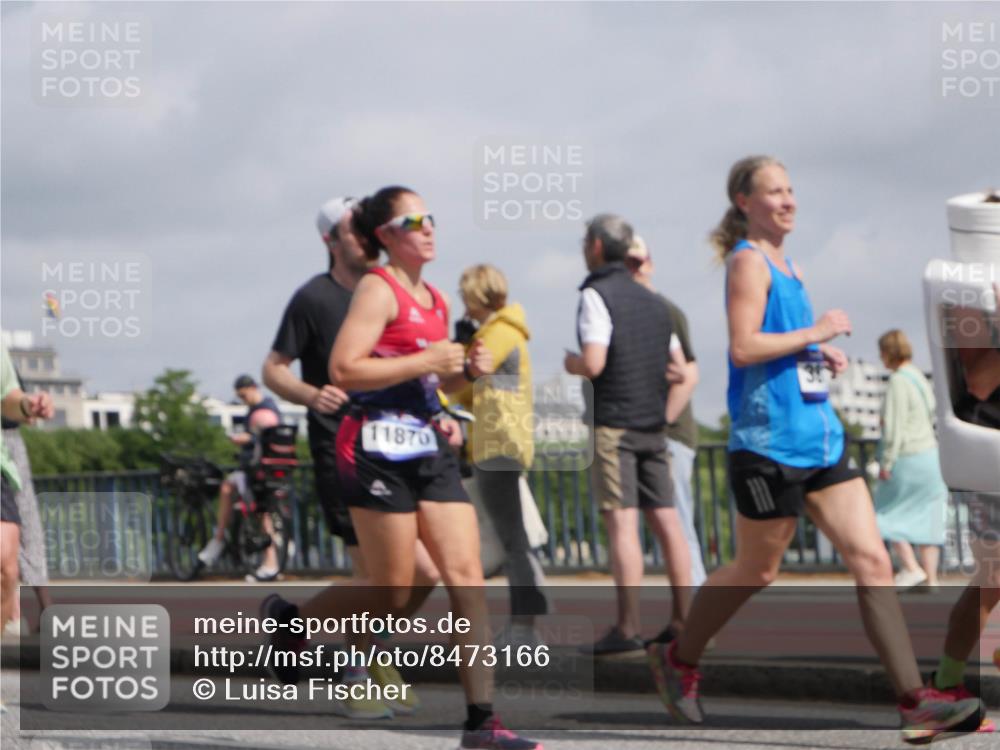 29.06.2025 - hella hamburg halbmarathon Luisa Fischer http://msf.ph/oto/8473166 29.06.2025 10:01:26 Kennedybrücke 11870, 1034, 1285, 1727, 2034, 2518, 2656, 2883, 3334, 3819, 3859, 4167, 5077, 5721, 6433, 6592, 6759, 6877, 7369, 7732, 8393, 9770, 10084 meine-sportfotos.de