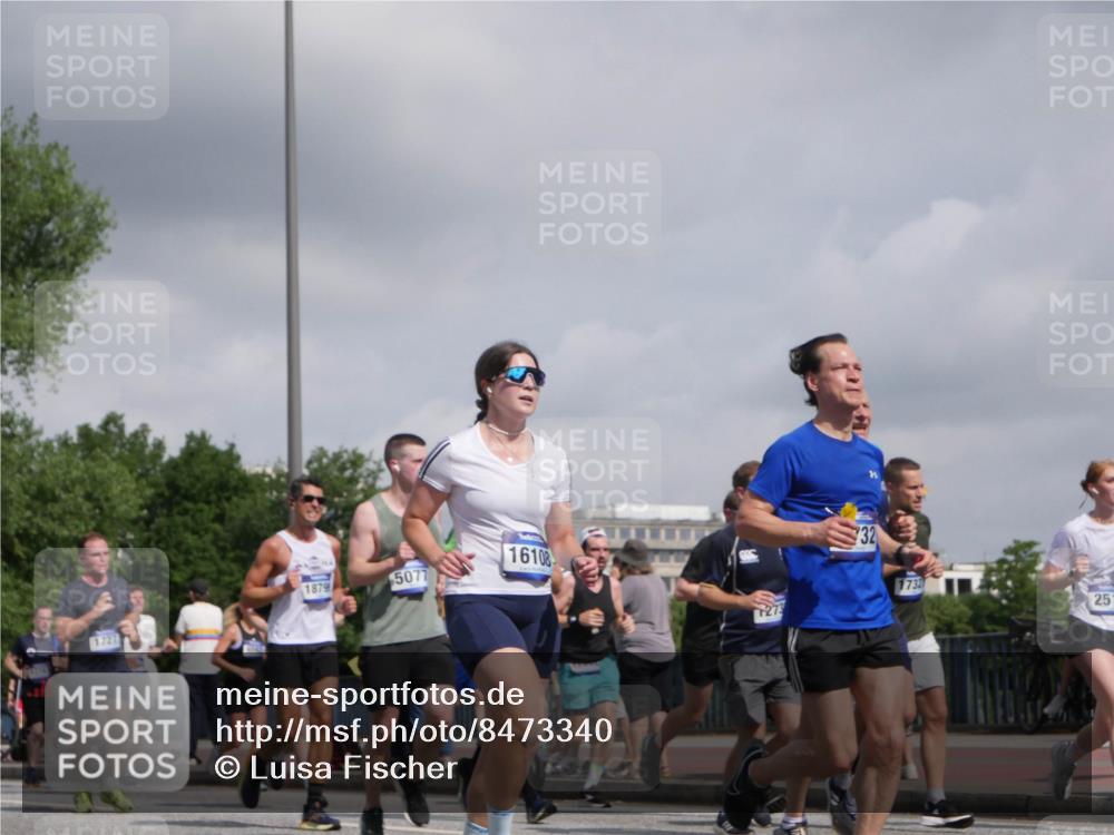 29.06.2025 - hella hamburg halbmarathon Luisa Fischer http://msf.ph/oto/8473340 29.06.2025 10:01:30 Kennedybrücke 1879, 1727, 5077, 16108, 1273, 32, 1732, 25, 1285, 1727, 2034, 2518, 2656, 2883, 3334, 3859, 3952, 4152, 4167, 5077, 6433, 6592, 6657, 6759, 6877, 7369, 7732, 8393, 9770, 10724 meine-sportfotos.de
