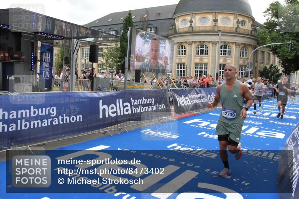 29.06.2025 - hella hamburg halbmarathon Michael Strokosch http://msf.ph/oto/8473402 29.06.2025 10:37:28 Ziel 2767, 6047, 9017, 12739, 13372, 13854, 14387, 14459, 15888, 17306, 18159, 18723, 18824 meine-sportfotos.de