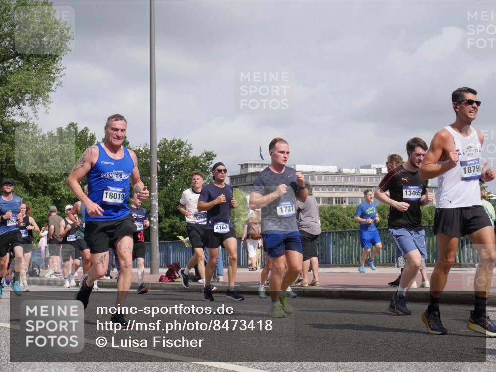 29.06.2025 - hella hamburg halbmarathon Luisa Fischer http://msf.ph/oto/8473418 29.06.2025 10:01:32 Kennedybrücke 1252, 18019, 1640, 61, 13694, 4167, 1727, 13465, 1879, 1410, 1727, 2518, 2656, 2883, 3334, 3859, 3952, 4152, 4167, 5077, 6294, 6433, 6592, 6657, 6759, 6877, 7369, 7732, 8393, 9770, 10724 meine-sportfotos.de