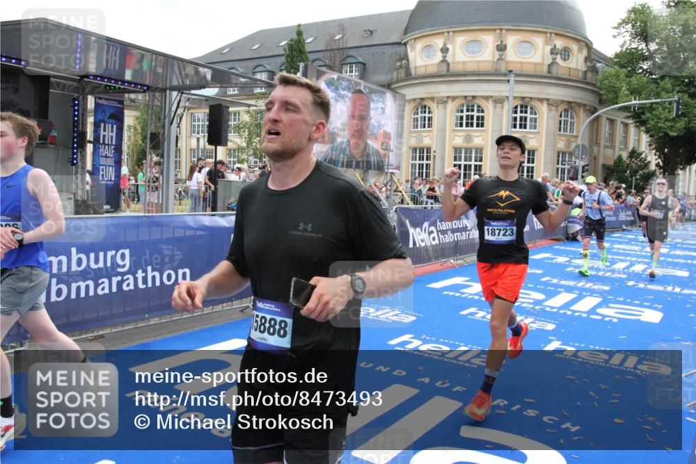 29.06.2025 - hella hamburg halbmarathon Michael Strokosch http://msf.ph/oto/8473493 29.06.2025 10:37:31 Ziel 2767, 5042, 6047, 7831, 9017, 9914, 12739, 13372, 15888, 17306, 18159, 18723 meine-sportfotos.de