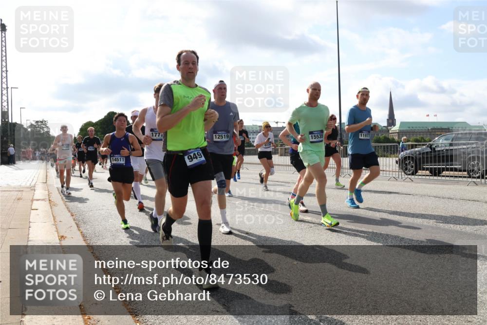 29.06.2025 - hella hamburg halbmarathon Lena Gebhardt http://msf.ph/oto/8473530 29.06.2025 09:55:43 Lombardsbrücke 14511, 1771, 949, 12519, 15535, 11977, 1120, 1143, 1151, 1216, 1267, 1461, 1630, 1683, 1689, 1696, 1706, 1884, 1976, 2207, 2250, 2274, 2284, 2287, 2411, 2706, 2708, 2718, 2818, 2864, 2884, 3087, 3213, 3399, 3435, 3543, 3654, 3692, 3747, 3945, 3985, 4033, 4088, 4093, 4127, 4189, 4324, 4345, 4346, 4601, 4847, 4890, 4938, 5102, 5116, 5421, 5459, 5708, 5915, 6009, 6054, 6158, 6421, 6481, 6532, 6662, 6691, 6836, 6938, 6994, 7052, 7056, 7100, 7224, 7269, 7312 meine-sportfotos.de