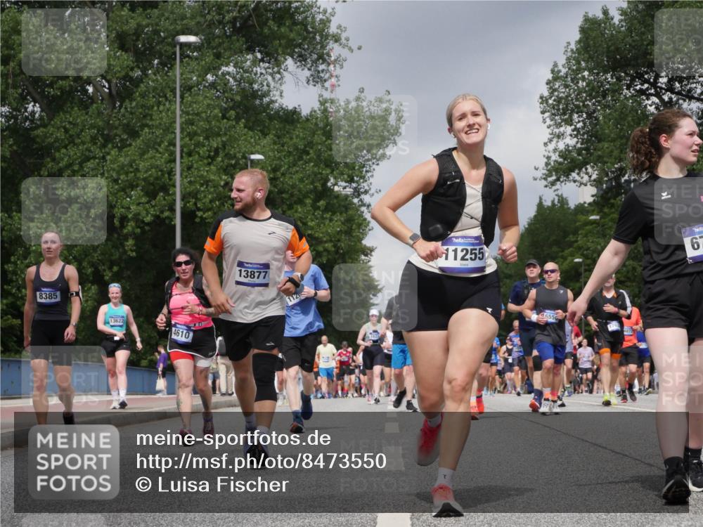 29.06.2025 - hella hamburg halbmarathon Luisa Fischer http://msf.ph/oto/8473550 29.06.2025 10:45:12 Kennedybrücke 8385, 13622, 4610, 13877, 112, 11255, 6550, 4872, 67, 1317, 2762, 2763, 3532, 5942, 6066, 6719, 6726, 6793, 8443, 9588, 10181, 10483 meine-sportfotos.de