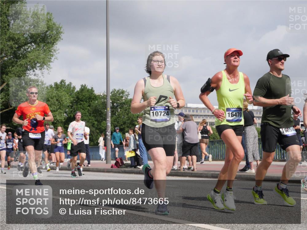 29.06.2025 - hella hamburg halbmarathon Luisa Fischer http://msf.ph/oto/8473665 29.06.2025 10:01:38 Kennedybrücke 2633, 3097, 18960, 13397, 10724, 16470, 16858, 1410, 1946, 1951, 3091, 3097, 3334, 3952, 4152, 5084, 6294, 6592, 6629, 6657, 6759, 7082, 7716, 10724 meine-sportfotos.de