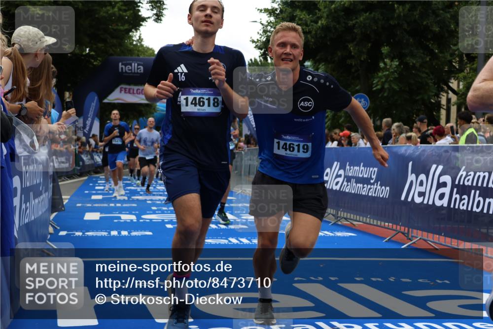 29.06.2025 - hella hamburg halbmarathon Strokosch-Dieckow http://msf.ph/oto/8473710 29.06.2025 10:47:37 Ziel 1070, 1320, 1696, 2284, 2708, 5889, 6009, 7962, 8023, 8234, 8927, 10969, 10988, 11283, 12870, 13223, 13303, 13948, 14618, 14619, 15451, 15478, 15479, 16205, 17229, 18104, 18430, 18970, 19181 meine-sportfotos.de