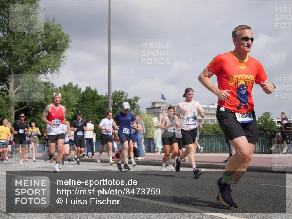 29.06.2025 - hella hamburg halbmarathon Luisa Fischer http://msf.ph/oto/8473759 29.06.2025 10:01:40 Kennedybrücke 4266, 1410, 70, 3091, 13397, 18960, 1410, 1946, 1951, 2840, 3091, 3097, 3952, 4152, 5084, 6294, 6629, 6657, 7082, 7716, 9727, 10724 meine-sportfotos.de