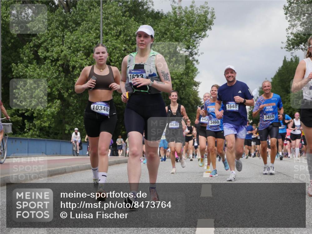 29.06.2025 - hella hamburg halbmarathon Luisa Fischer http://msf.ph/oto/8473764 29.06.2025 10:45:21 Kennedybrücke 10348, 1622, 1648, 643, 3460, 6430, 3459, 1648, 3459, 4329, 4885, 5432, 6137, 6153, 6450, 7968, 8004, 8162, 8163, 9588, 10181, 10872 meine-sportfotos.de