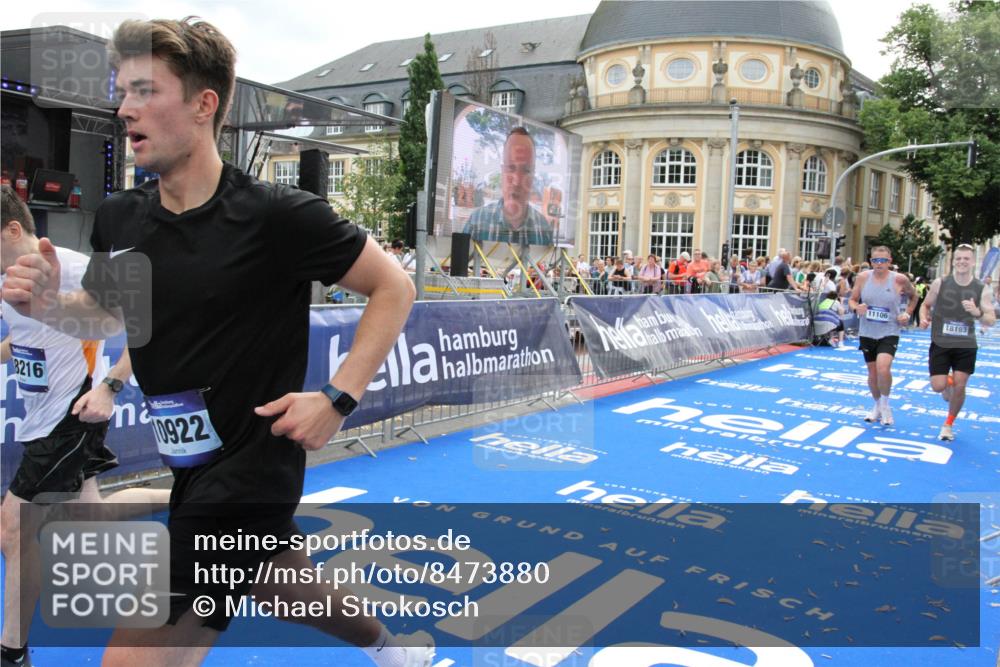 29.06.2025 - hella hamburg halbmarathon Michael Strokosch http://msf.ph/oto/8473880 29.06.2025 10:37:42 Ziel 1505, 10922, 11106, 14934, 18193, 18216 meine-sportfotos.de