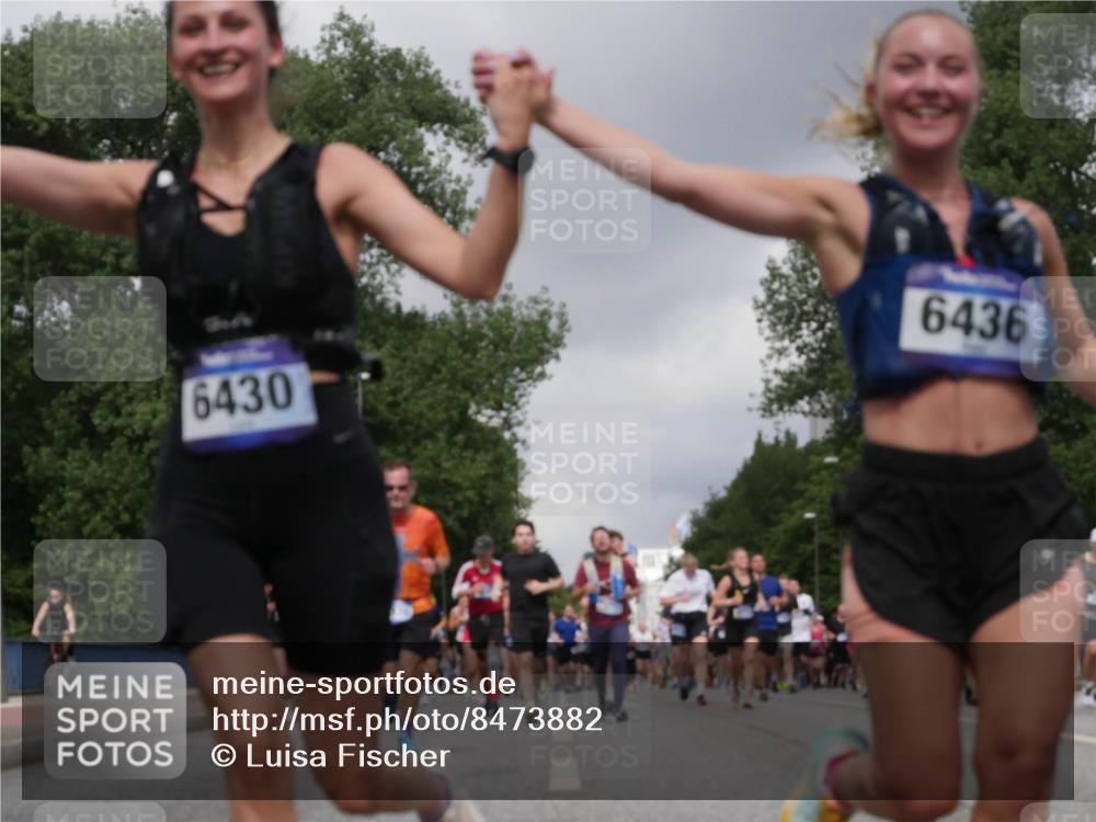 29.06.2025 - hella hamburg halbmarathon Luisa Fischer http://msf.ph/oto/8473882 29.06.2025 10:45:27 Kennedybrücke 6430, 6436, 1039, 1648, 1712, 2974, 3459, 4329, 4541, 4885, 5432, 5671, 6153, 6320, 6450, 7968, 8004, 8162, 8163, 8712, 10872 meine-sportfotos.de