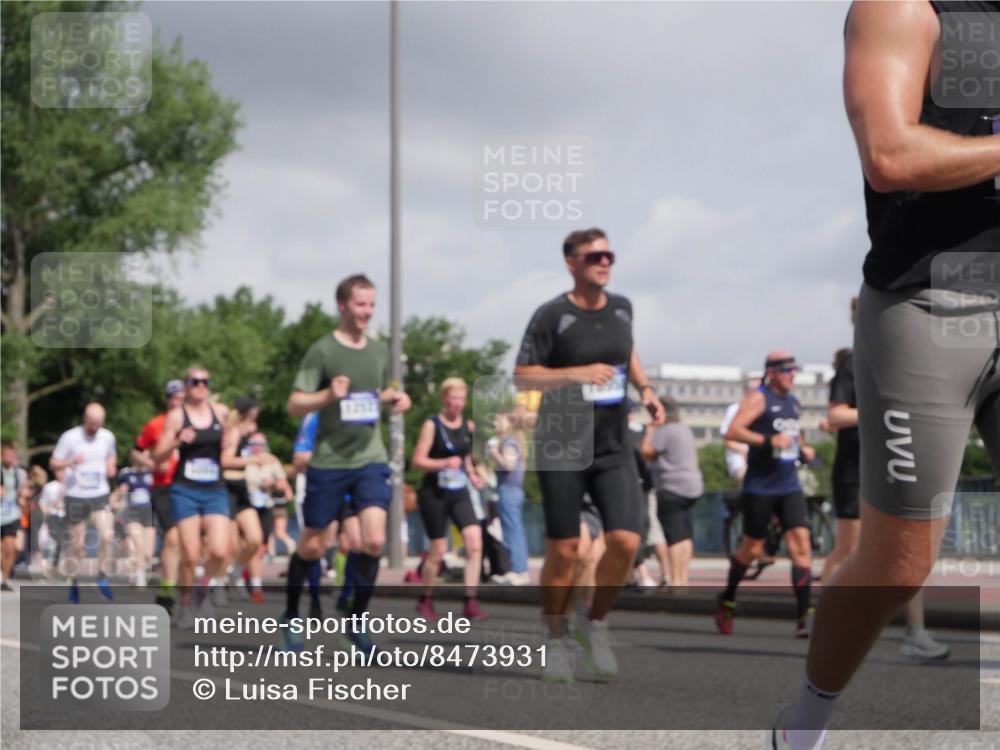 29.06.2025 - hella hamburg halbmarathon Luisa Fischer http://msf.ph/oto/8473931 29.06.2025 10:01:45 Kennedybrücke 1190, 1410, 1485, 1946, 1951, 2840, 2907, 3037, 3091, 3097, 3715, 5084, 6294, 6629, 7082, 7232, 7716, 8068, 8322, 8639, 8721, 9727 meine-sportfotos.de