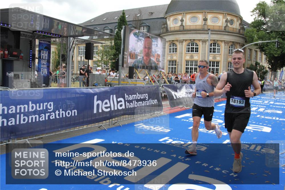 29.06.2025 - hella hamburg halbmarathon Michael Strokosch http://msf.ph/oto/8473936 29.06.2025 10:37:43 Ziel 1505, 10922, 11106, 13595, 14934, 18193, 18216 meine-sportfotos.de