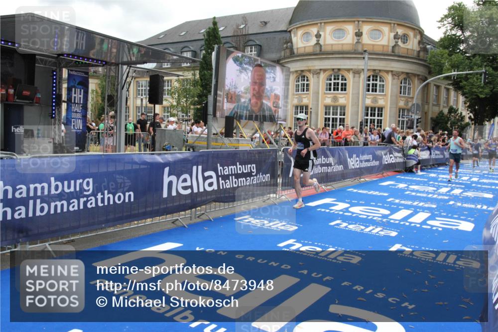 29.06.2025 - hella hamburg halbmarathon Michael Strokosch http://msf.ph/oto/8473948 29.06.2025 10:37:45 Ziel 1505, 1615, 11106, 13595, 14934, 18193 meine-sportfotos.de