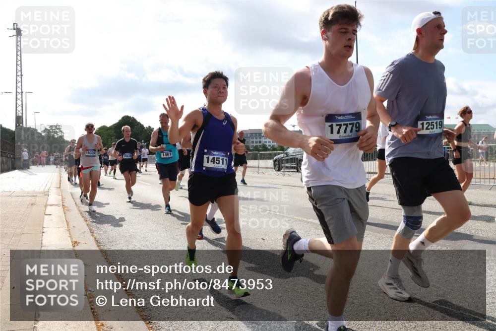 29.06.2025 - hella hamburg halbmarathon Lena Gebhardt http://msf.ph/oto/8473953 29.06.2025 09:55:44 Lombardsbrücke 15300, 1461, 14511, 17779, 12519, 1120, 1143, 1151, 1216, 1257, 1267, 1461, 1630, 1683, 1689, 1696, 1706, 1884, 1976, 2207, 2250, 2274, 2284, 2287, 2411, 2706, 2708, 2718, 2818, 2864, 2884, 3087, 3213, 3399, 3435, 3543, 3654, 3692, 3747, 3945, 3985, 4033, 4088, 4093, 4127, 4189, 4324, 4345, 4346, 4557, 4601, 4847, 4890, 4938, 5102, 5116, 5421, 5459, 5708, 5915, 6009, 6054, 6158, 6421, 6481, 6532, 6662, 6691, 6836, 6994, 7052, 7056, 7100, 7224, 7269, 7312 meine-sportfotos.de
