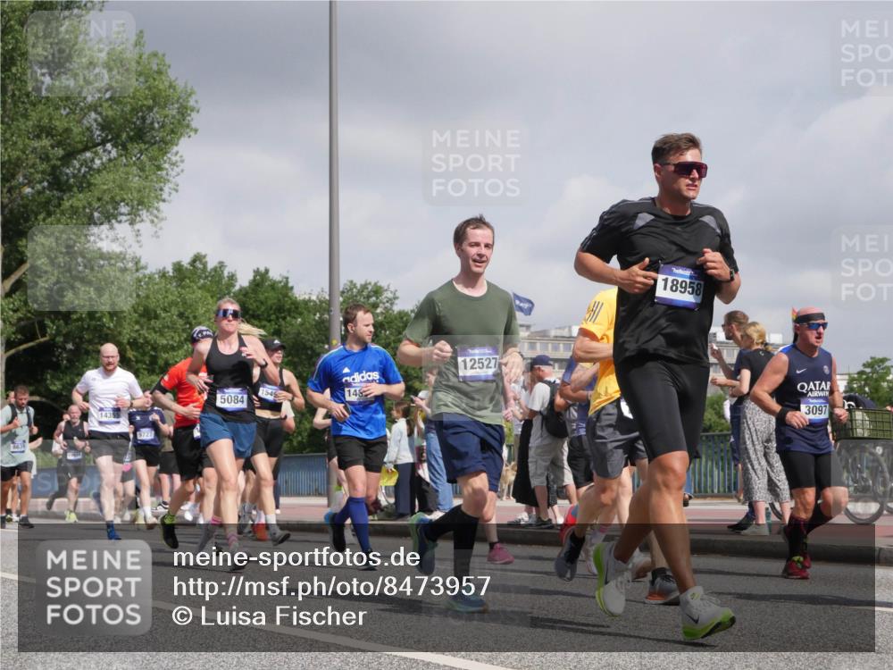29.06.2025 - hella hamburg halbmarathon Luisa Fischer http://msf.ph/oto/8473957 29.06.2025 10:01:45 Kennedybrücke 14355, 9727, 5084, 1545, 148, 12527, 18958, 3097, 1190, 1410, 1485, 1946, 1951, 2840, 2907, 3037, 3091, 3097, 3715, 5084, 6294, 6629, 7082, 7232, 7716, 8068, 8322, 8639, 8721, 9727 meine-sportfotos.de