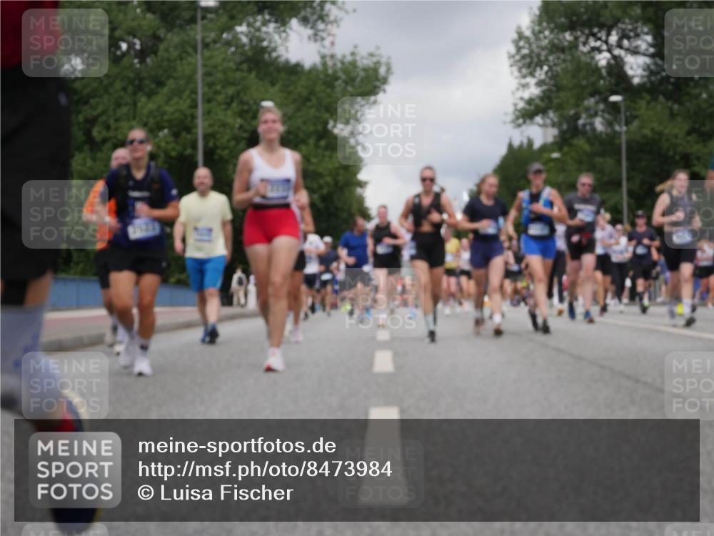 29.06.2025 - hella hamburg halbmarathon Luisa Fischer http://msf.ph/oto/8473984 29.06.2025 10:45:35 Kennedybrücke 1039, 1712, 2069, 2974, 3276, 3326, 3568, 4385, 4541, 4735, 4736, 5671, 6320, 7022, 7023, 8014, 8712, 10532 meine-sportfotos.de