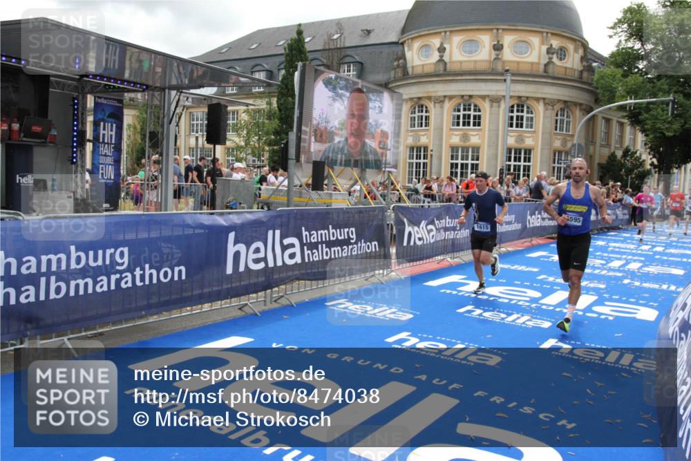 29.06.2025 - hella hamburg halbmarathon Michael Strokosch http://msf.ph/oto/8474038 29.06.2025 10:37:49 Ziel 1505, 1615, 2196, 2404, 9171, 13148, 13595, 18276, 18277 meine-sportfotos.de
