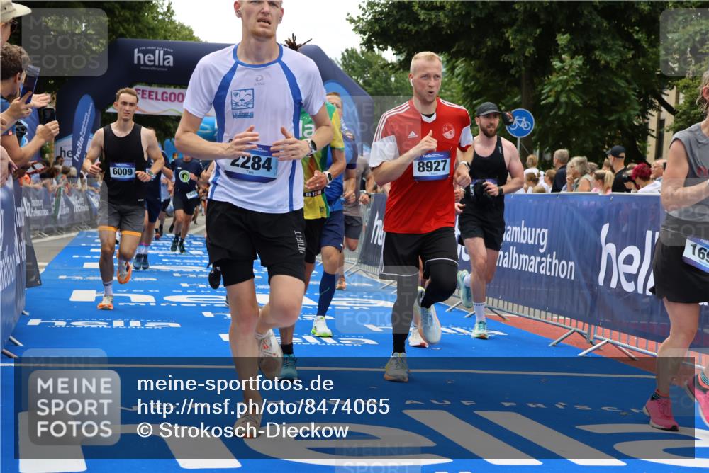 29.06.2025 - hella hamburg halbmarathon Strokosch-Dieckow http://msf.ph/oto/8474065 29.06.2025 10:47:35 Ziel 1070, 1320, 1592, 1696, 2284, 2708, 2953, 3304, 5889, 6009, 7962, 8023, 8234, 8852, 8927, 10969, 10988, 11021, 11283, 12870, 13223, 13303, 13948, 14618, 14619, 15451, 15478, 15479, 16205, 17846, 17905, 18104, 18970, 19181 meine-sportfotos.de