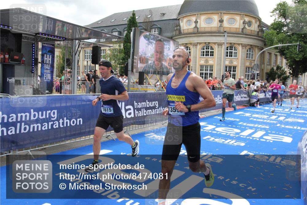 29.06.2025 - hella hamburg halbmarathon Michael Strokosch http://msf.ph/oto/8474081 29.06.2025 10:37:51 Ziel 1615, 2196, 2404, 9171, 13148, 13595, 18276, 18277, 18529 meine-sportfotos.de