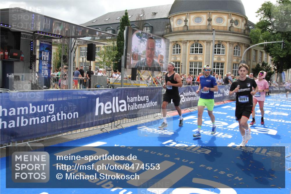 29.06.2025 - hella hamburg halbmarathon Michael Strokosch http://msf.ph/oto/8474553 29.06.2025 10:38:08 Ziel 8091, 9944, 11049, 11952, 12915, 14274, 15382, 16698, 17623 meine-sportfotos.de
