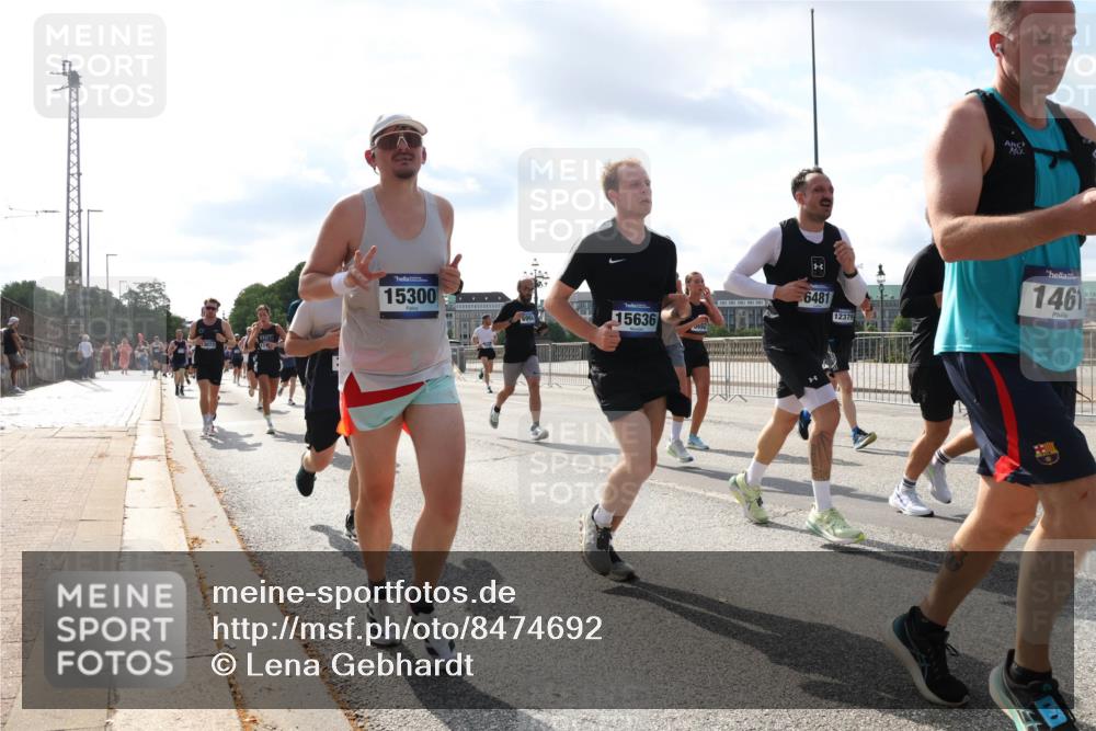 29.06.2025 - hella hamburg halbmarathon Lena Gebhardt http://msf.ph/oto/8474692 29.06.2025 09:55:46 Lombardsbrücke 3073, 15300, 15636, 092, 6481, 12379, 146, 1120, 1143, 1151, 1216, 1257, 1267, 1461, 1507, 1630, 1683, 1689, 1696, 1706, 1884, 1976, 2207, 2250, 2260, 2284, 2287, 2411, 2706, 2708, 2718, 2818, 2864, 2884, 3087, 3213, 3399, 3435, 3543, 3654, 3692, 3747, 3945, 3985, 4033, 4088, 4093, 4127, 4189, 4324, 4345, 4346, 4557, 4601, 4847, 4890, 4938, 5102, 5116, 5421, 5459, 5708, 5915, 6009, 6054, 6134, 6158, 6421, 6481, 6532, 6662, 6691, 6836, 6994, 7052, 7056, 7100, 7224, 7269, 7312 meine-sportfotos.de