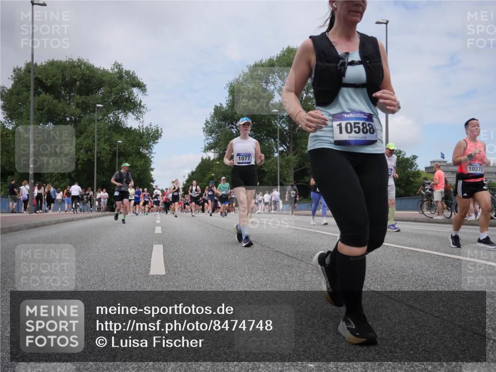 29.06.2025 - hella hamburg halbmarathon Luisa Fischer http://msf.ph/oto/8474748 29.06.2025 11:18:02 Kennedybrücke 1077, 10588, 10273, 1077, 5972, 6738, 7388, 7500, 7639, 8736, 8737, 8832, 10273, 10588, 10753, 10765 meine-sportfotos.de