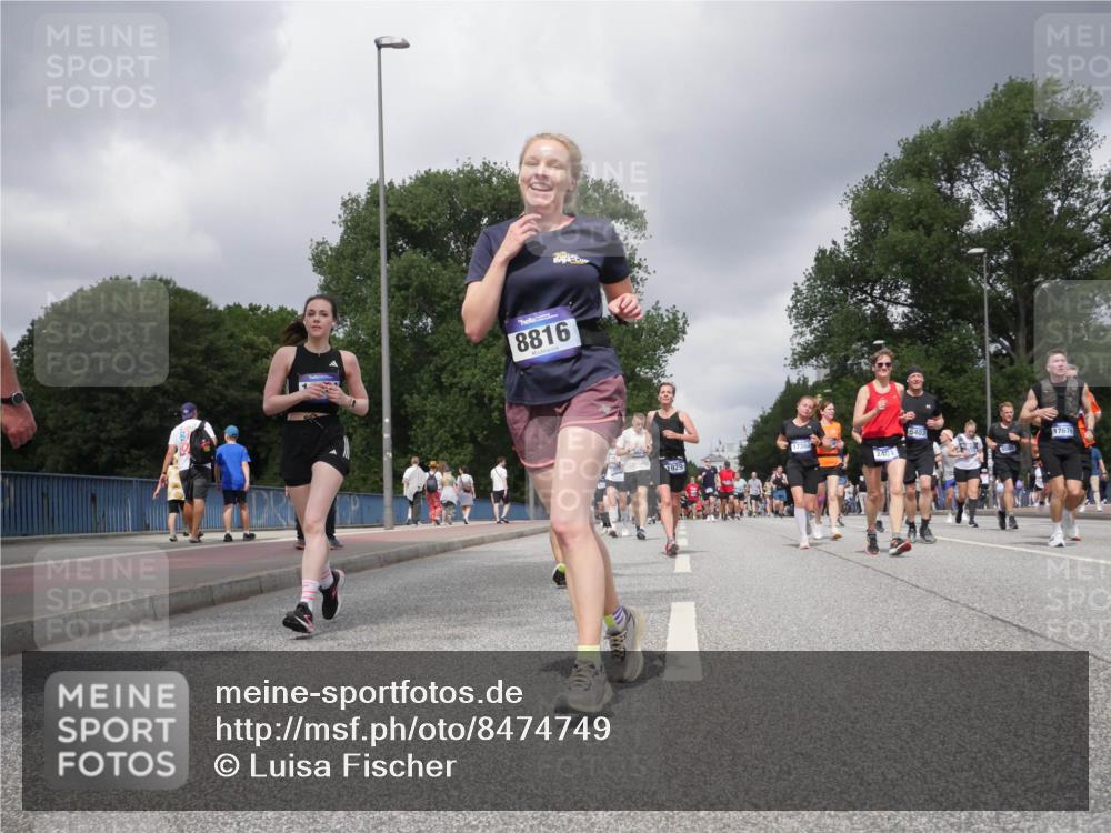 29.06.2025 - hella hamburg halbmarathon Luisa Fischer http://msf.ph/oto/8474749 29.06.2025 10:46:08 Kennedybrücke 8816, 1929, 2401, 5403, 17678, 1150, 1360, 1656, 1929, 1994, 2401, 2509, 2580, 2940, 2941, 3378, 3874, 4092, 4778, 5403, 6764, 6837, 7477, 7515, 8000, 8161, 10008, 10697, 10734 meine-sportfotos.de